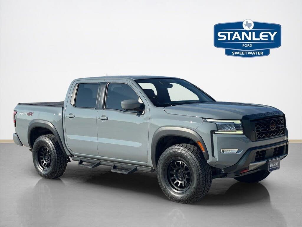 2024 Nissan Frontier PRO-4X — photo 1 of 1