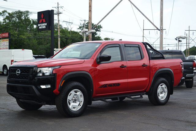 2024 Nissan Frontier SV — photo 1 of 13