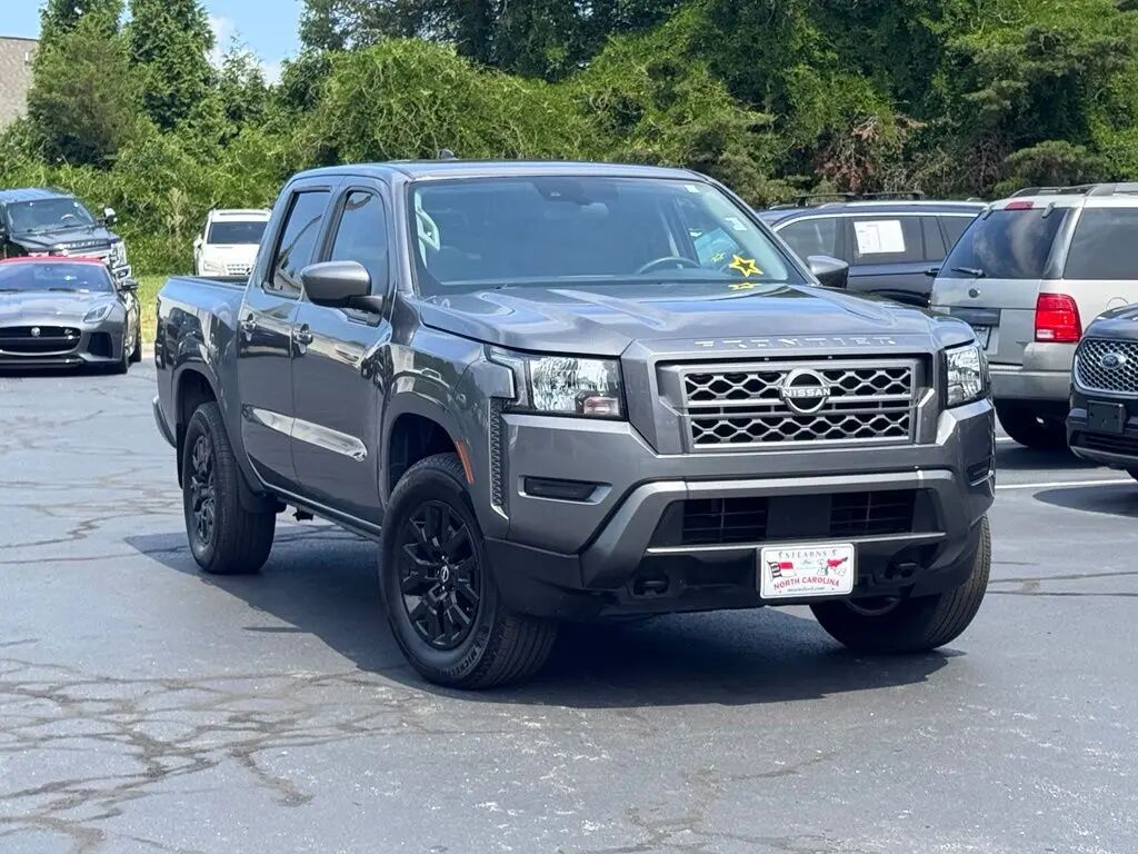 2023 Nissan Frontier S — photo 1 of 13