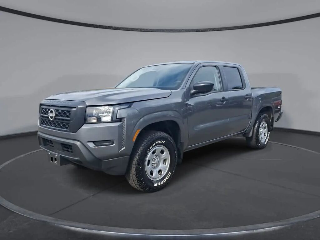 2024 Nissan Frontier S — photo 1 of 13