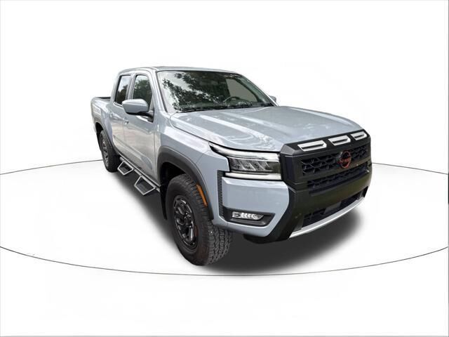 2025 Nissan Frontier PRO-4X — photo 1 of 4