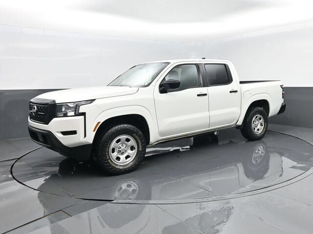 2024 Nissan Frontier S — photo 1 of 13
