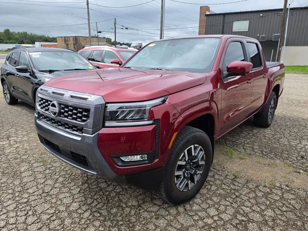 2025 Nissan Frontier S — photo 1 of 34