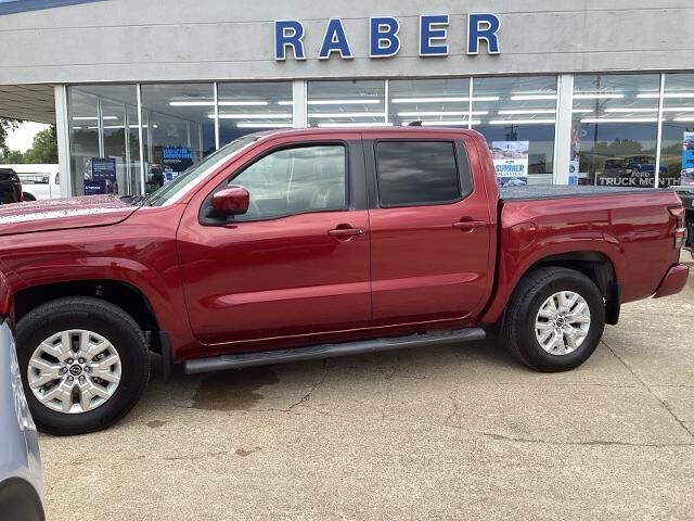 2022 Nissan Frontier SV — photo 1 of 13