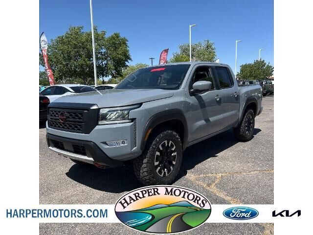 2023 Nissan Frontier S — photo 1 of 13