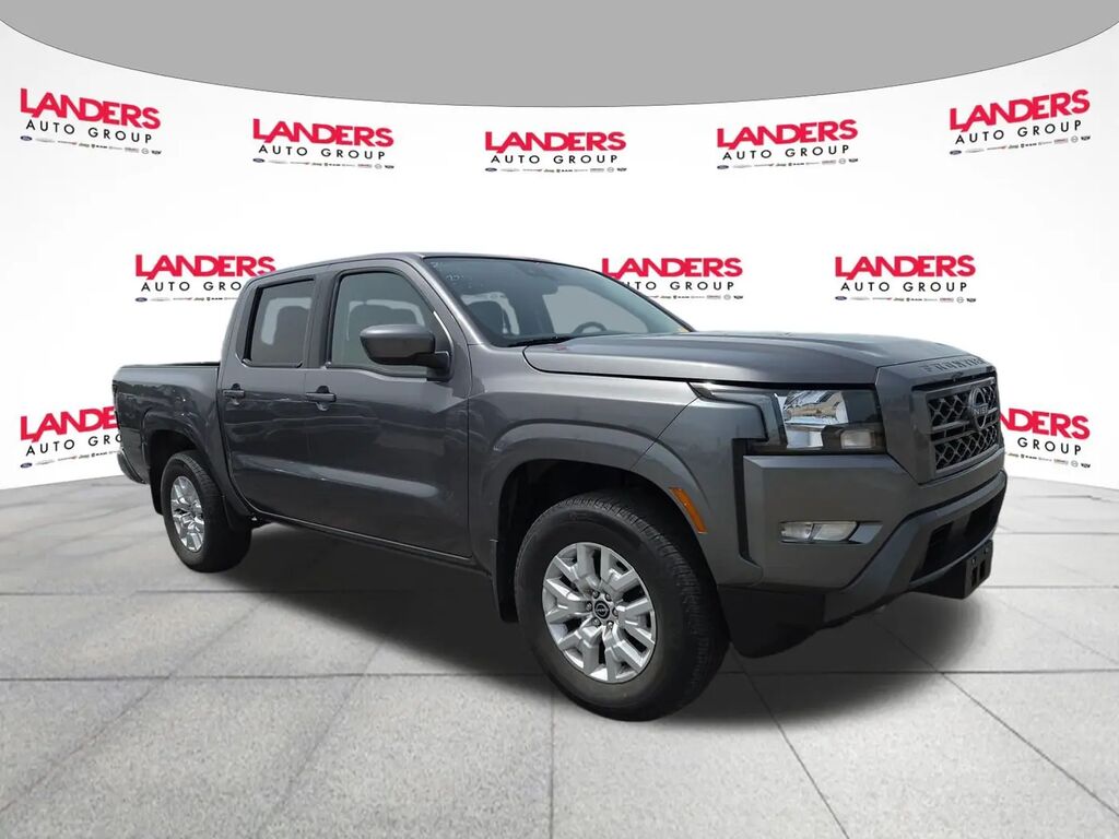 2024 Nissan Frontier PRO-4X — photo 1 of 13