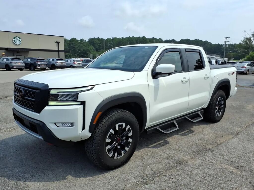2024 Nissan Frontier PRO-4X — photo 1 of 39
