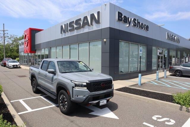 2024 Nissan Frontier PRO-4X — photo 1 of 28
