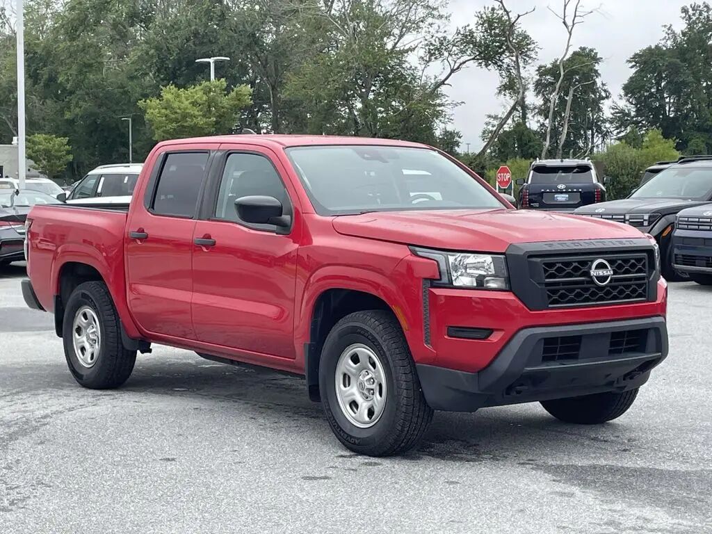 2022 Nissan Frontier S — photo 1 of 18