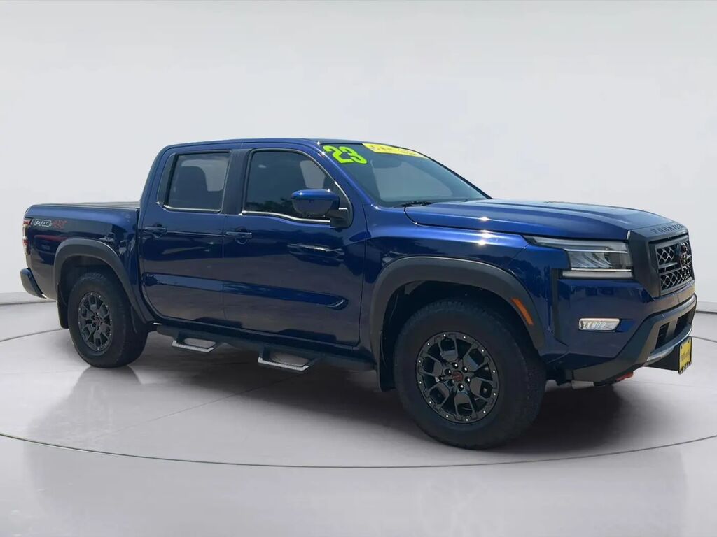 2023 Nissan Frontier S — photo 1 of 13