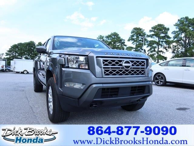 2024 Nissan Frontier SV