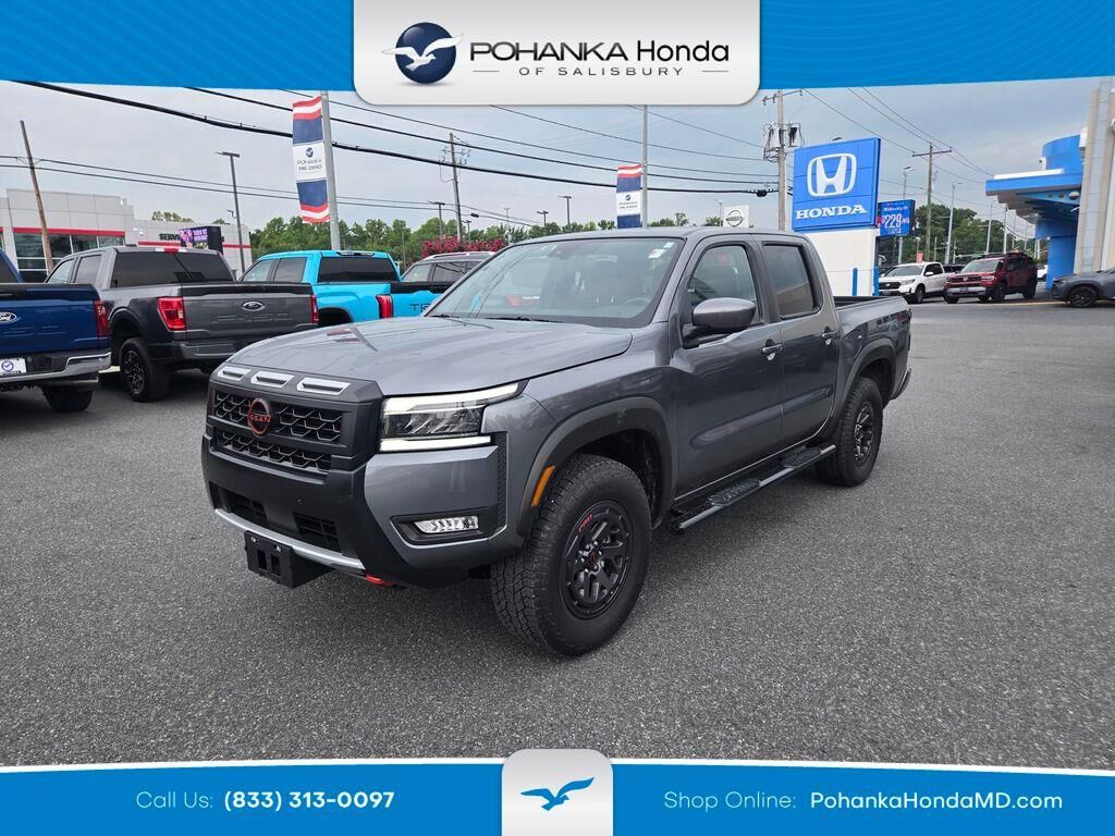 2025 Nissan Frontier PRO-4X — photo 1 of 39