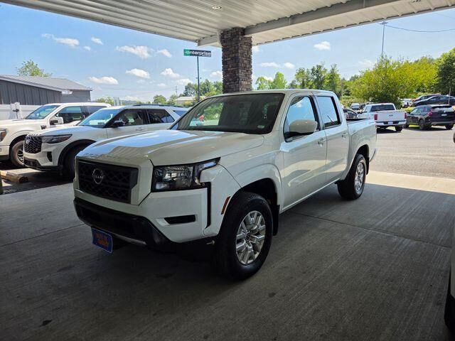 2023 Nissan Frontier S — photo 1 of 5