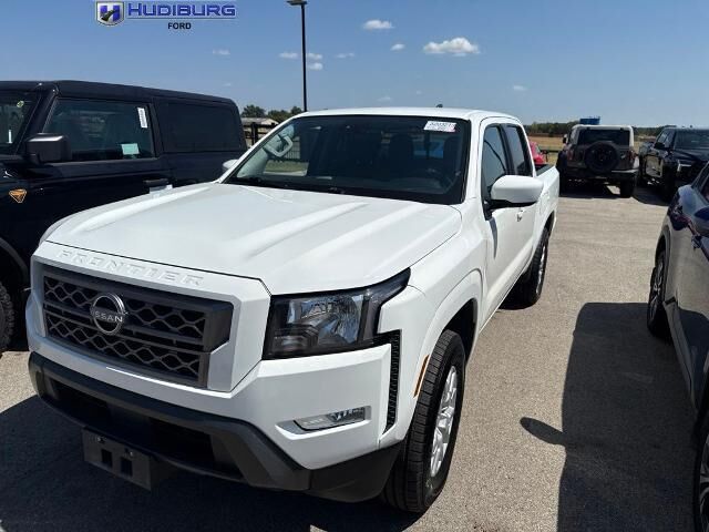 2024 Nissan Frontier SV