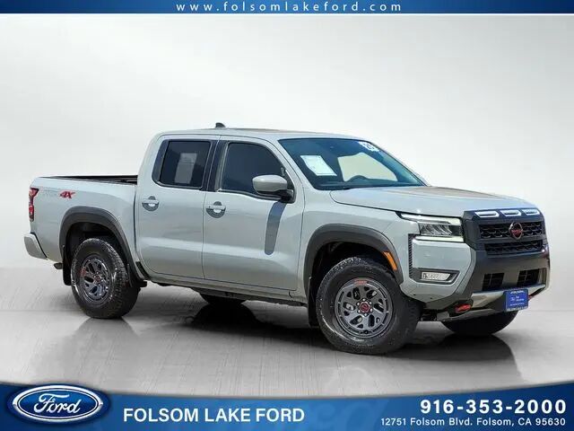 2025 Nissan Frontier PRO-4X — photo 1 of 12