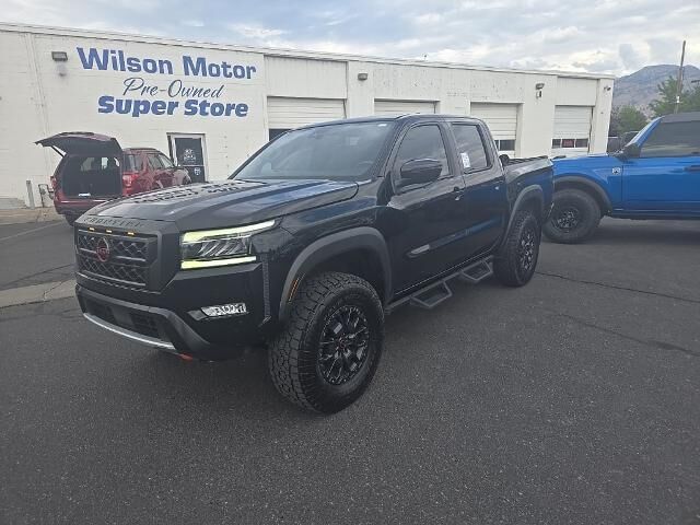 2022 Nissan Frontier PRO-4X — photo 1 of 13