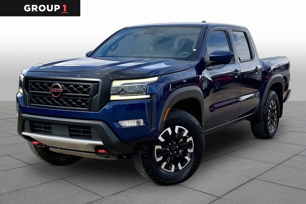 2023 Nissan Frontier S — photo 1 of 12