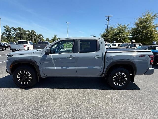 2024 Nissan Frontier PRO-4X — photo 1 of 13