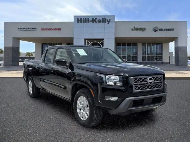 2023 Nissan Frontier SV