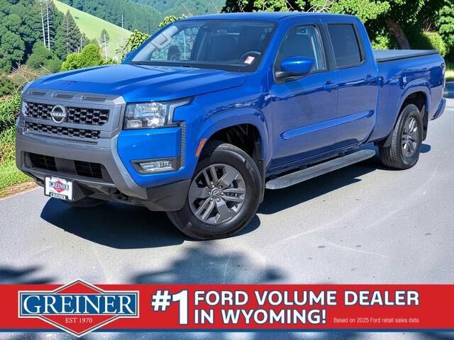 2025 Nissan Frontier SV — photo 1 of 13