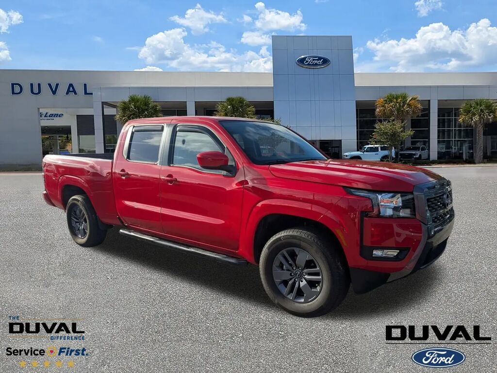 2025 Nissan Frontier SV — photo 1 of 13