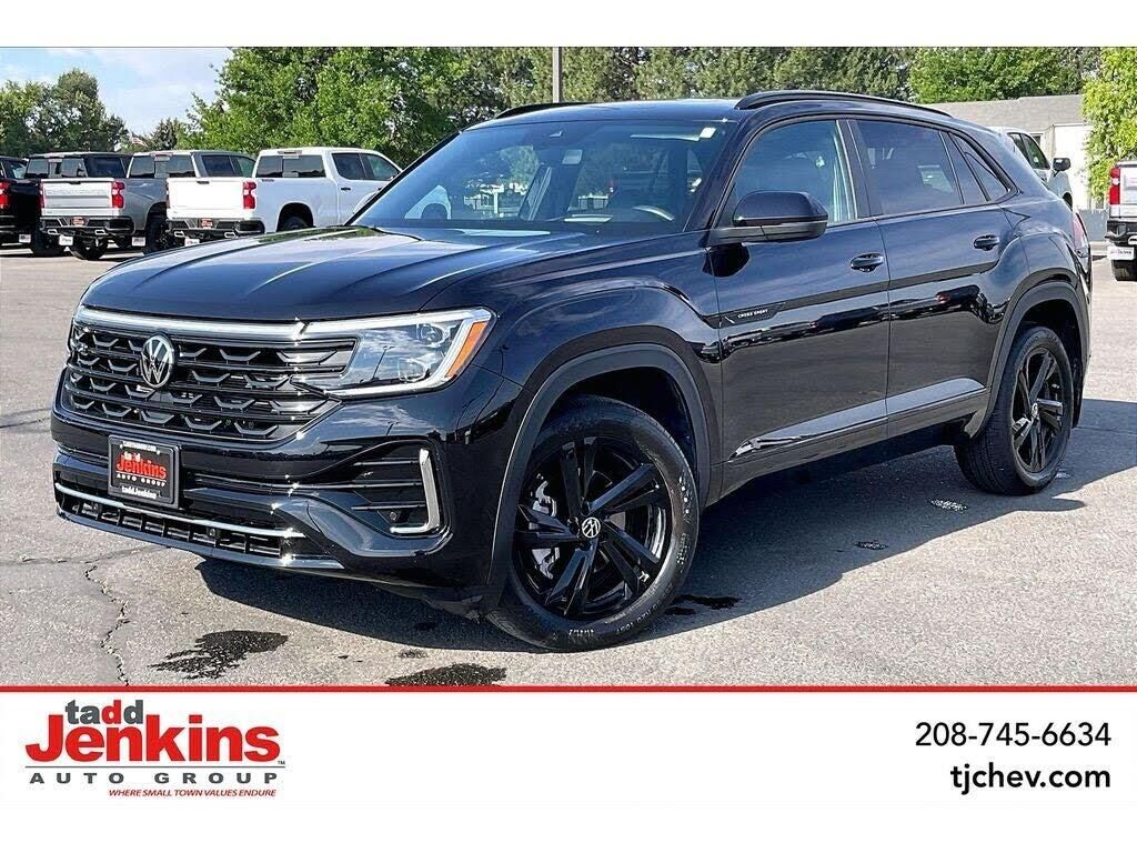 2025 Volkswagen Atlas Cross Sport SEL R-Line Black 4Motion — photo 1 of 3