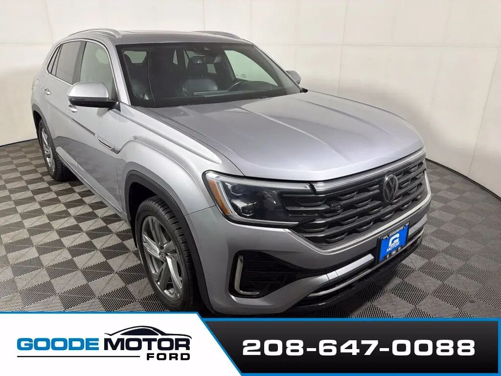 2024 Volkswagen Atlas Cross Sport SEL R-Line 4Motion — photo 1 of 13