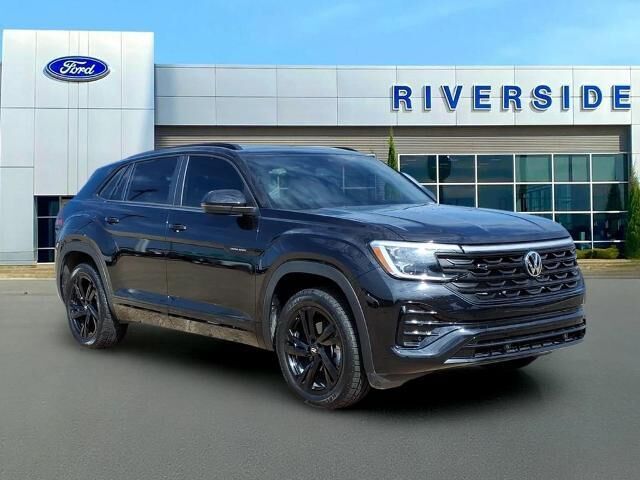 2025 Volkswagen Atlas Cross Sport SEL R-Line Black 4Motion — photo 1 of 26