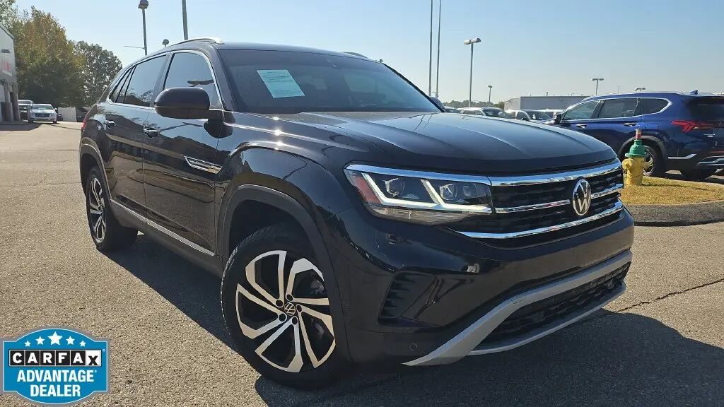 2023 Volkswagen Atlas Cross Sport SEL 4Motion — photo 1 of 13