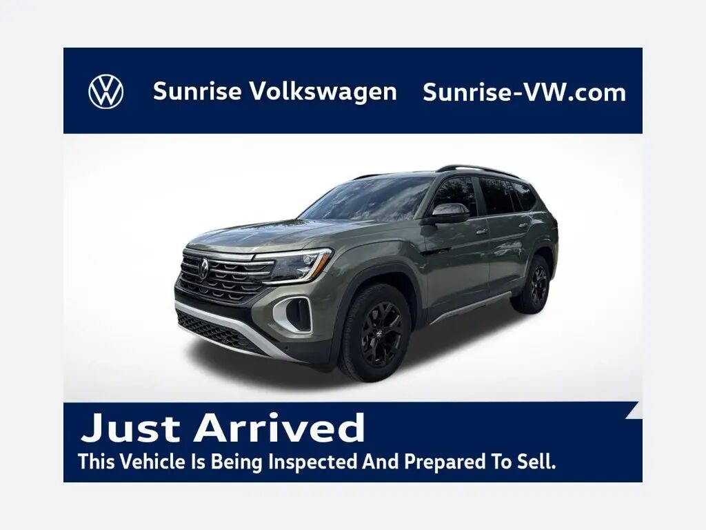 2024 Volkswagen Atlas Peak Edition SE 4Motion — photo 1 of 13