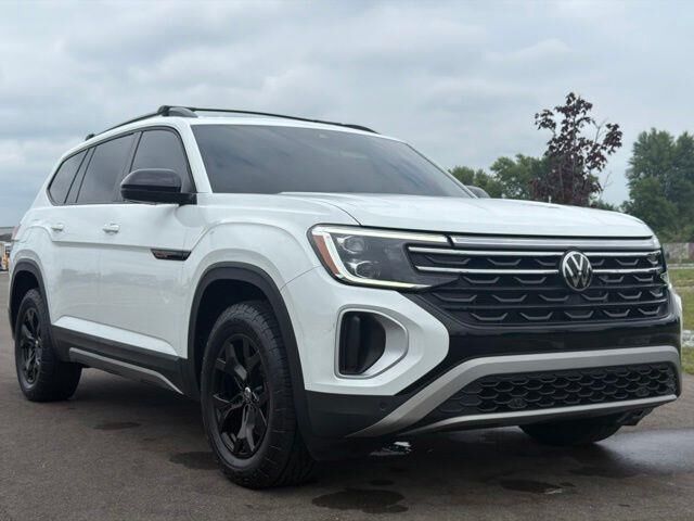 2024 Volkswagen Atlas Peak Edition SE 4Motion