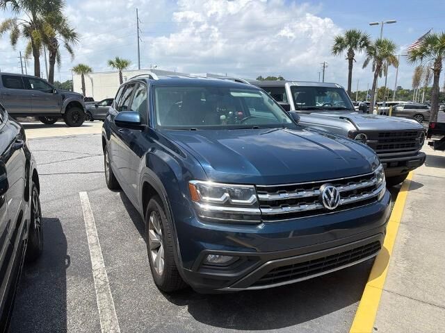 2018 Volkswagen Atlas V6 SE — photo 1 of 4