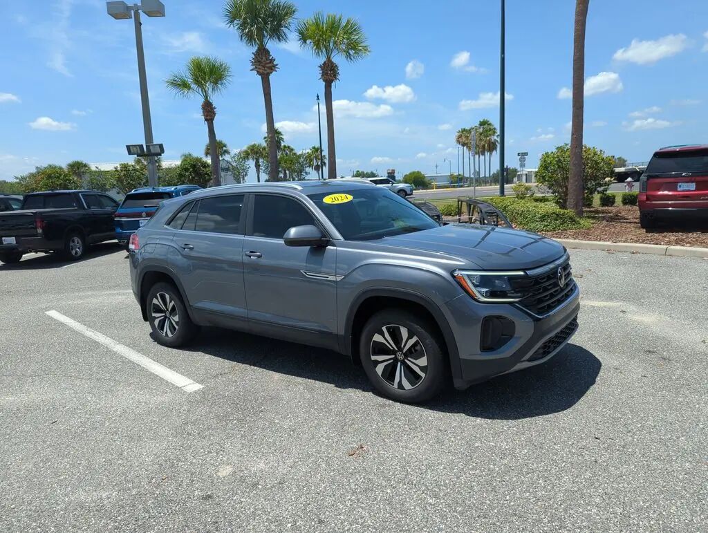 2024 Volkswagen Atlas Cross Sport SE — photo 1 of 20