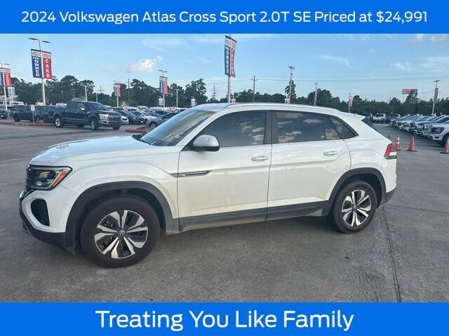 2024 Volkswagen Atlas Cross Sport SE — photo 1 of 16