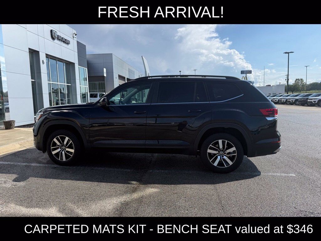 2023 Volkswagen Atlas 2.0T SE — photo 1 of 13