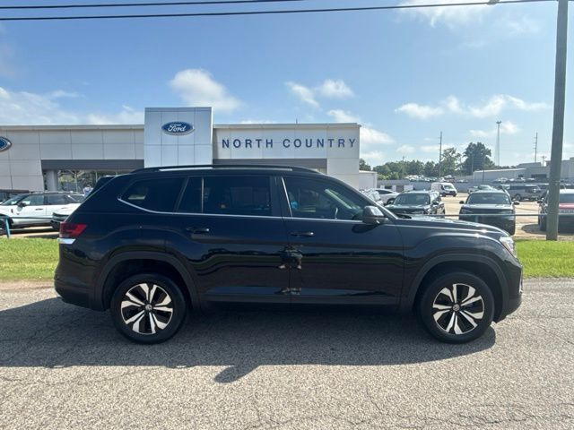 2024 Volkswagen Atlas 2.0T SE — photo 1 of 13