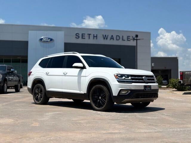2020 Volkswagen Atlas SEL — photo 1 of 38