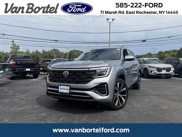 2024 Volkswagen Atlas SEL Premium R-Line 4Motion — photo 1 of 13