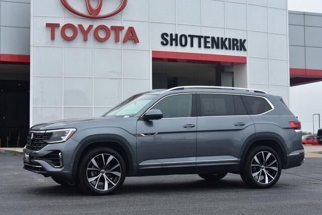 2024 Volkswagen Atlas SEL Premium R-Line 4Motion — photo 1 of 13