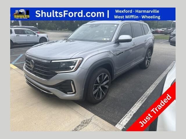 2024 Volkswagen Atlas SEL Premium R-Line 4Motion — photo 1 of 16