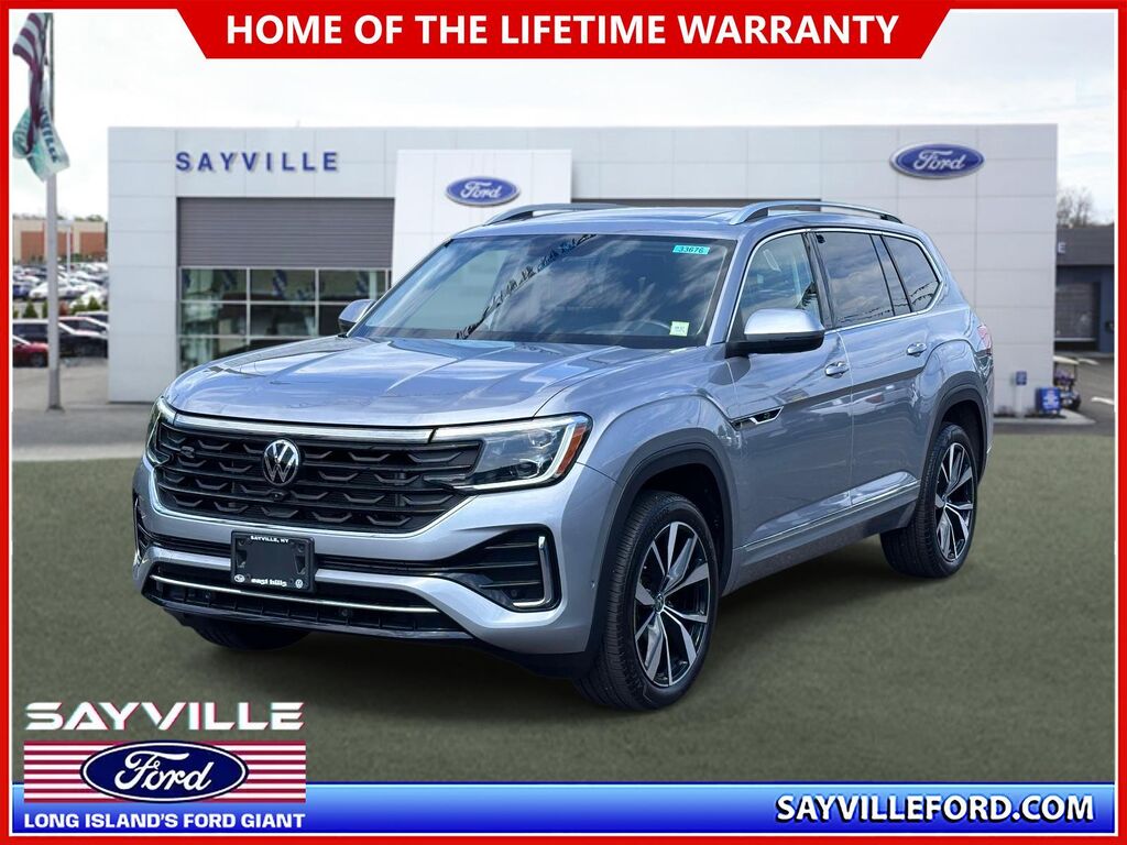 2024 Volkswagen Atlas SEL Premium R-Line 4Motion — photo 1 of 14