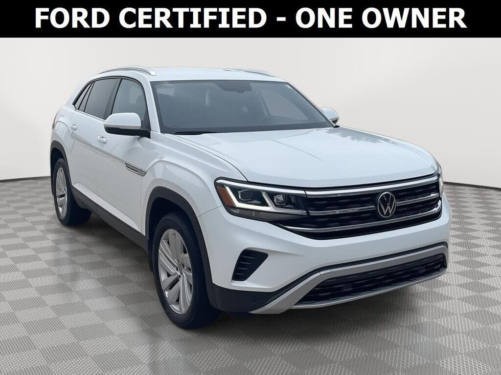 2023 Volkswagen Atlas Cross Sport SE 4Motion — photo 1 of 3
