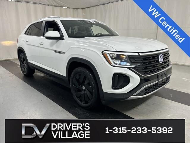2024 Volkswagen Atlas Cross Sport SE 4Motion — photo 1 of 13