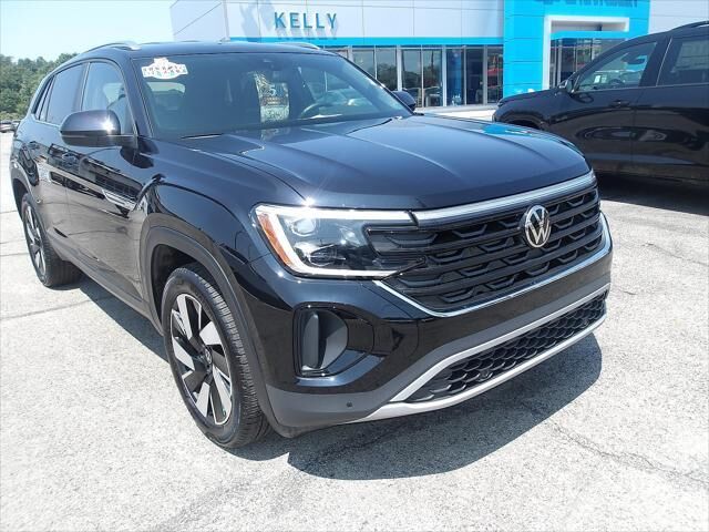 2025 Volkswagen Atlas Cross Sport SE 4Motion — photo 1 of 26