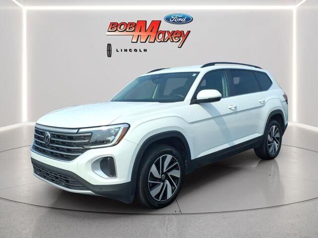 2024 Volkswagen Atlas SE 4Motion — photo 1 of 2