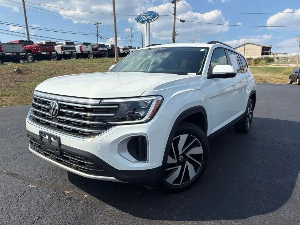 2025 Volkswagen Atlas SE 4Motion — photo 1 of 38