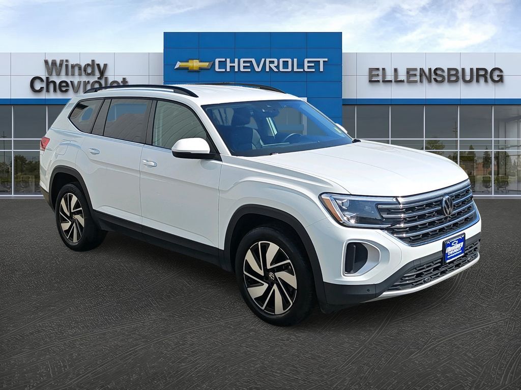 2025 Volkswagen Atlas — photo 1 of 13