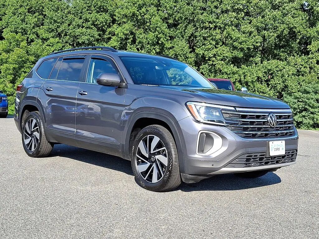 2025 Volkswagen Atlas SE 4Motion — photo 1 of 13