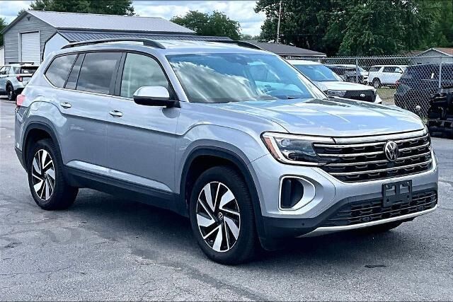 2025 Volkswagen Atlas SE 4Motion — photo 1 of 26