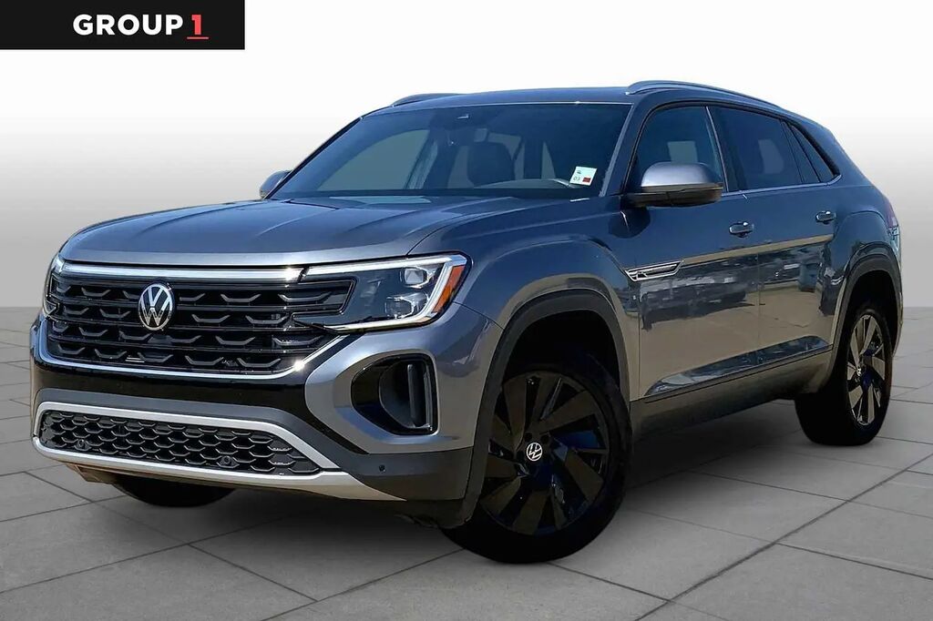 2025 Volkswagen Atlas Cross Sport SE — photo 1 of 14